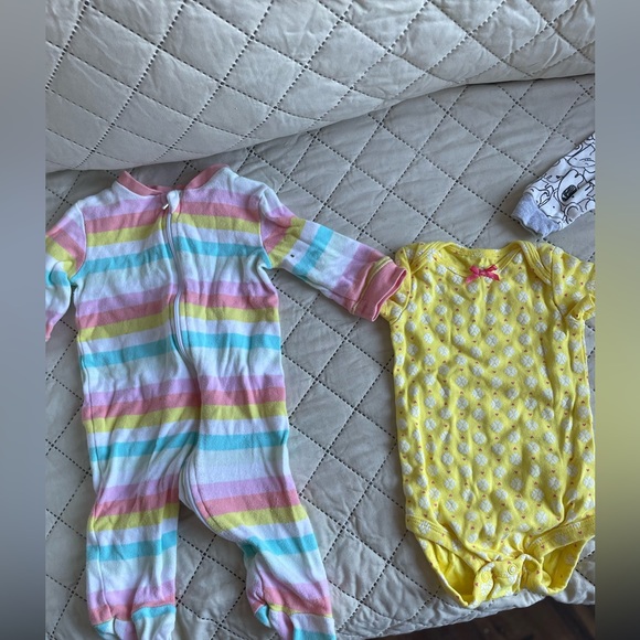 baby girl clothing never worn, smoke-free home - Picture 3 of 9